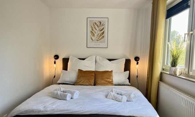 Essen-Borbeck-Mitte Apartment | Design Apartment mit Küche, Smart-tv, Wlan