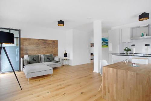 Breitbrunn a. Chiemsee Apartment | Design Ferienwohnung am Chiemsee