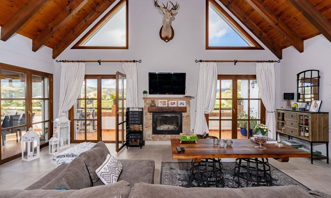 Mijas Ski Chalet | Design villa in Cala de Mijas