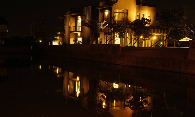 Wujie Bed & Breakfast | Designer House