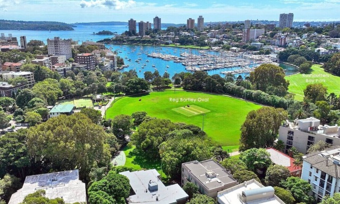Elizabeth Bay Apartment | Designer, luxury apartment - Potts Point w/parking
