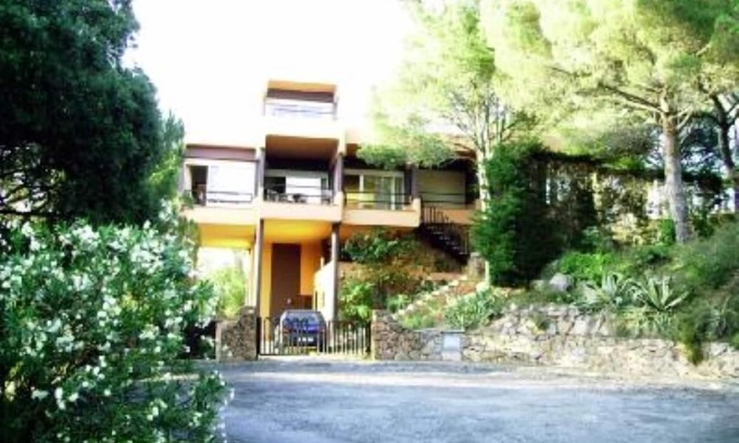 Castell-Platja d'Aro Villa | Designer villa Le Corbusier style, spaciousness with views and absolute serenity