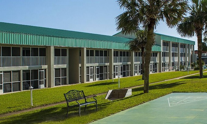 Destin Condo | Destin Holiday Beach Resort