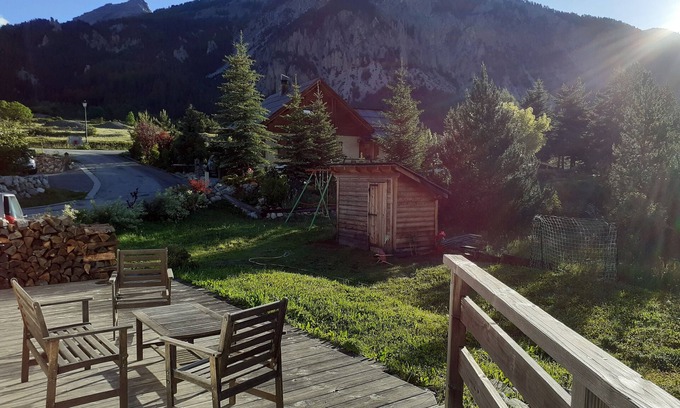 Nevache Ski Chalet | Detached chalet with garden and triple-exposure terraces