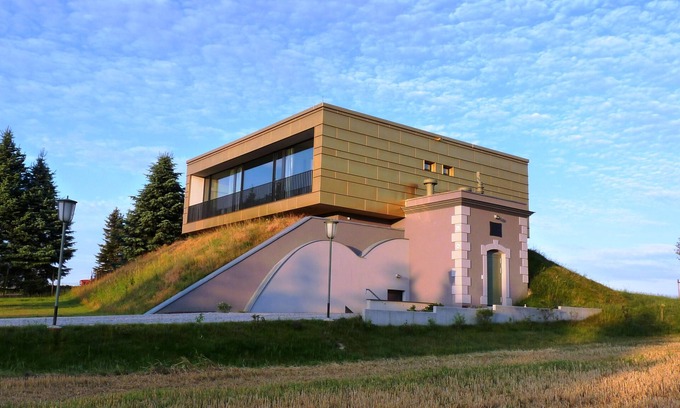 Gompitz House | Detached house with garden and party room in Dresden - for you alone