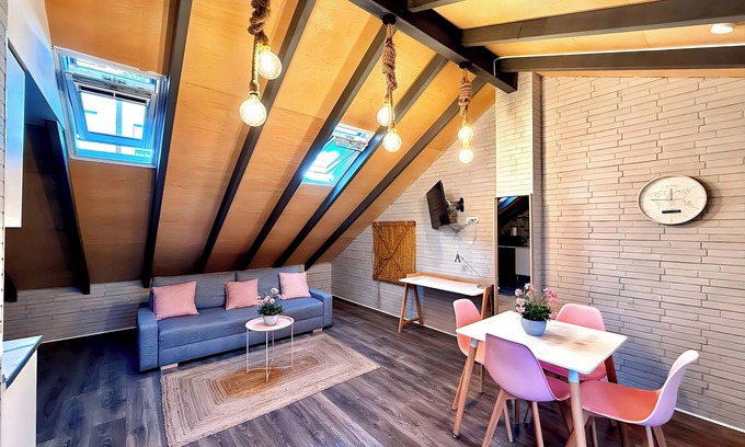 Montolivet Apartment | Detached loft 5 with shared pool in downtown Valencia