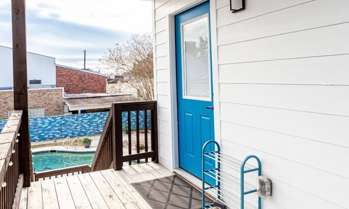 Willow Meadows/Willowbend Area Apartment | Detached Studio apartment with outdoor pool