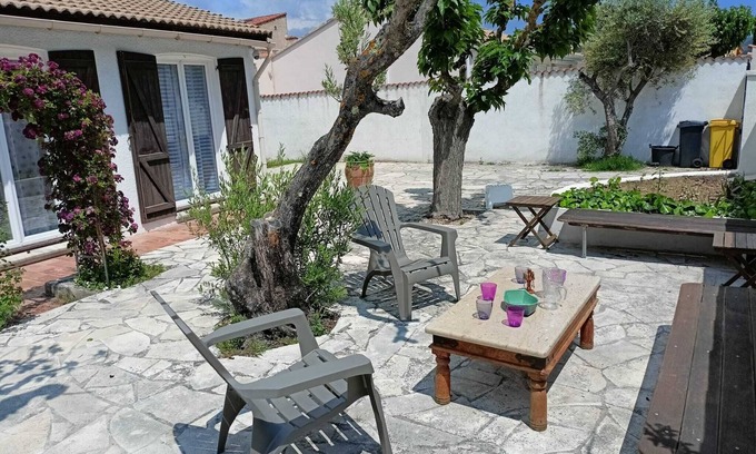 Roquefort-la-Bedoule Villa | Detached villa 5 km from Cassis and the sea. 22 km from Marseille. Calanques.