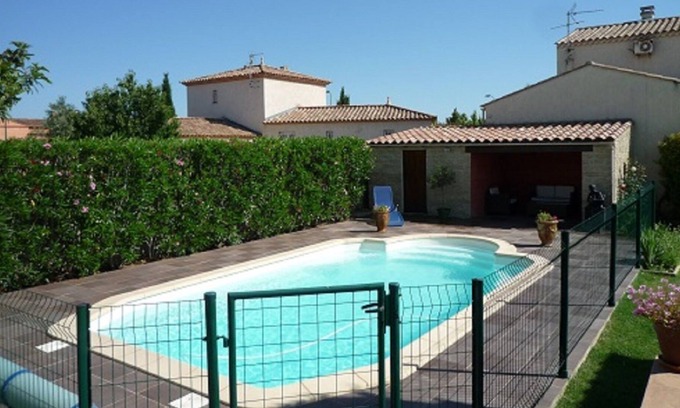 Manduel House | Detached villa with private pool near Nîmes for 04 people