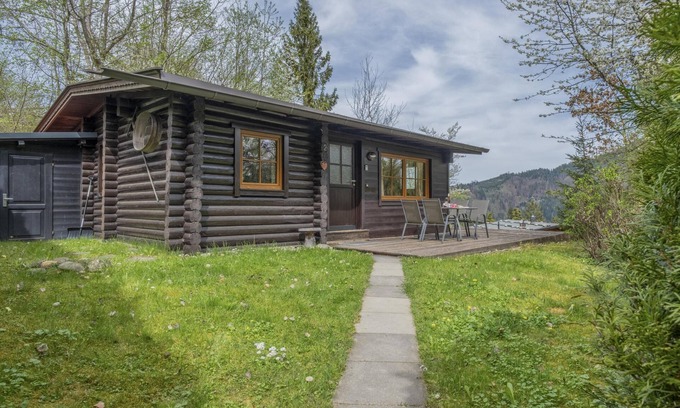 Woergl Ski Chalet | Detached wooden chalet with panoramic views