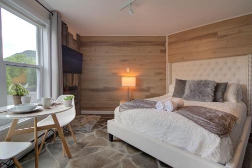Saint-Brigitte-de-Laval House | Detente Nature bord de Lac #4 - Spa Sauna & Foyer