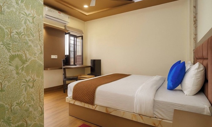 Udaipur City Centre Hotel | Devdarshan Hotel And Restaurant