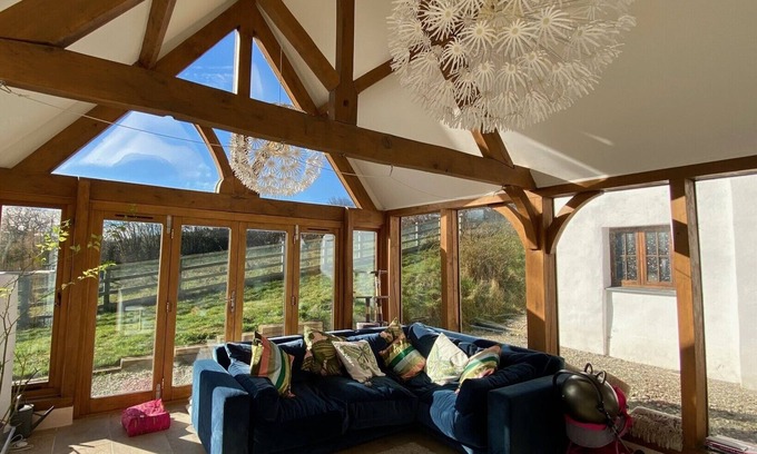 Sprytown Cottage | Devon /Cornwall border cottage, family friendly & picturesque
