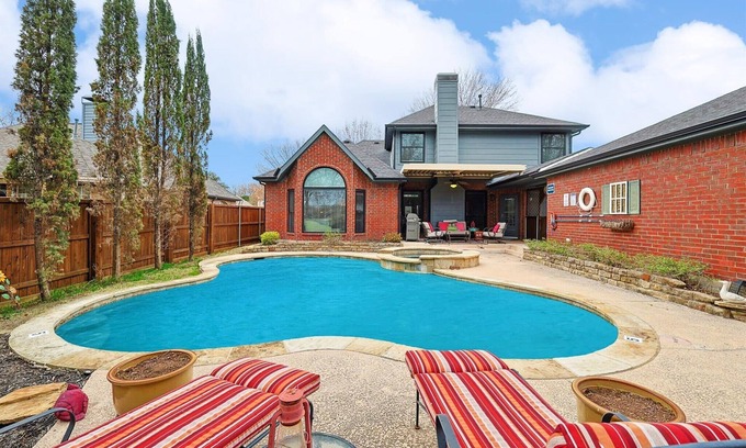 Flower Mound House | DFW Getaway - 4 Bedrooms, Pool Oasis, Media Room