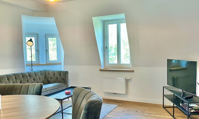 Center Apartment | DG in City-Villa: 3 Schlafzimmer, 2 Bäder, Küche
