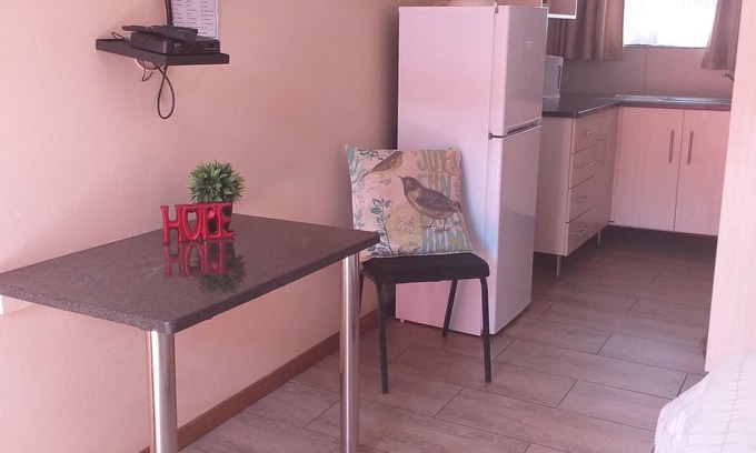 Emalahleni House | DH Guest House