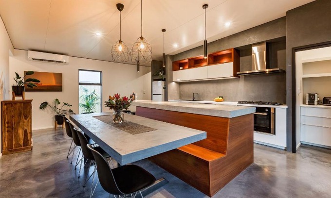 Dunsborough House | Diamante