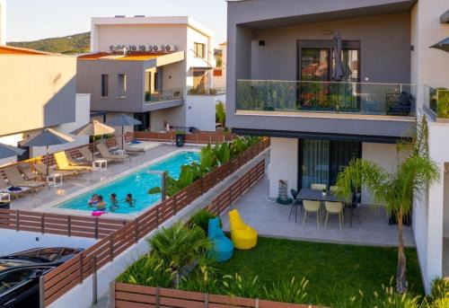 Nea Iraklitsa House | Diamond A1 Luxury Inn