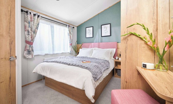Truro Ski Chalet | Diamond Lodge 20 Spa