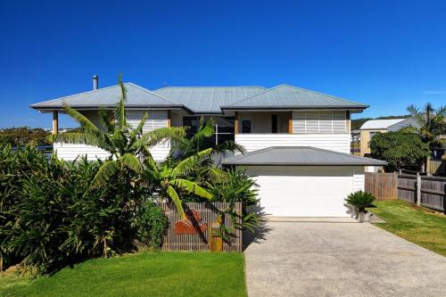 Diamond Beach House | Diamond on Emerald