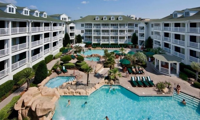 Northeast Virginia Beach Villa | Diamond Resorts Turtle Cay Resort - Studio Accessible No Roll in Shower