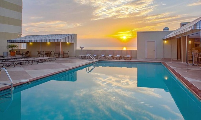 Northeast Virginia Beach Villa | Diamond Resorts Beach Quarters Resort - Studio Accessible Roll in Shower