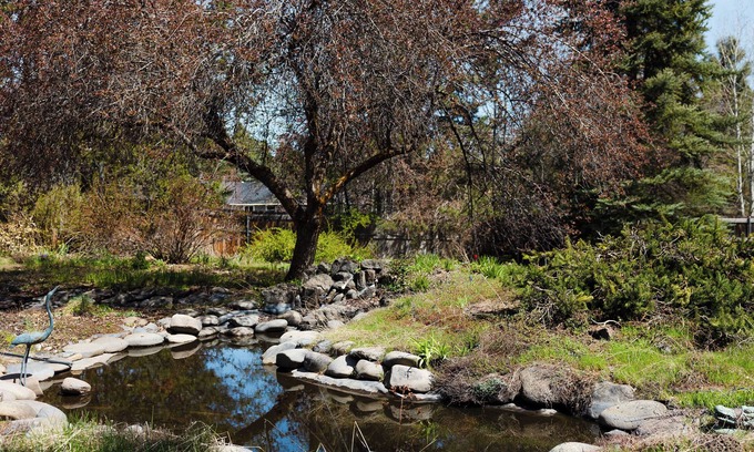 Southwest Bend House | Diamond Retreat in Bend – 2 BDR in Quiet Neighborhood, Close to Downtown!
