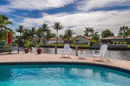 Lake Estates House | Diana's Waterfront Villa