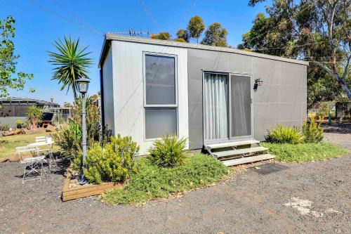 Diggers Rest House | Diggers rest self contained tiny home with wifi