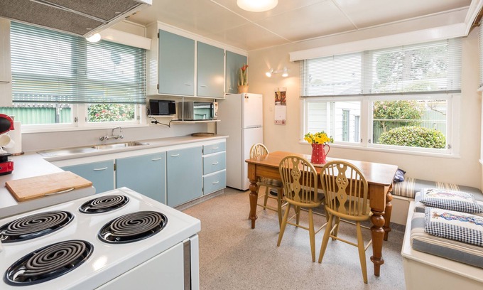 Blenheim House | Dillon House- Entire Home - Close In - two night minimum stay