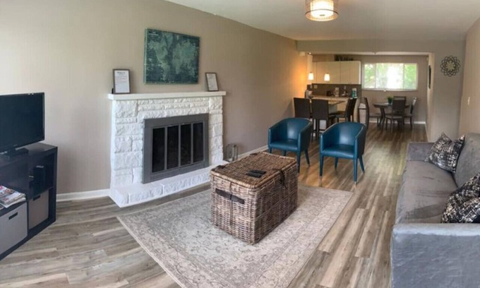 West Chester House | Dimmick Tranquil Retreat 4 bed 2 bath Sleeps up 11