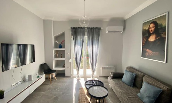 Petralona Apartment | Dimofontas - Hub Thiseio & Gkazi