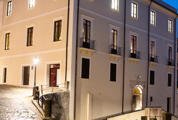 Cosenza Bed & Breakfast | Dimora de Matera Luxury Suites