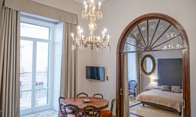 Historical Center Bed & Breakfast | Dimora Donna Elena