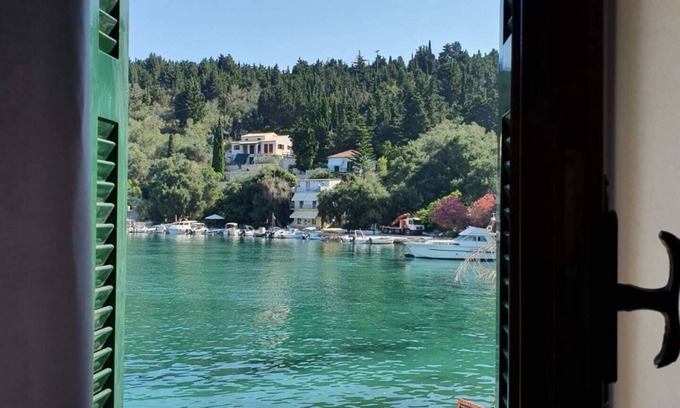 Lakka House | Dina house