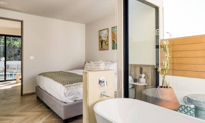 Zona Rosa Apartment | DINAMARCA by Mr. W