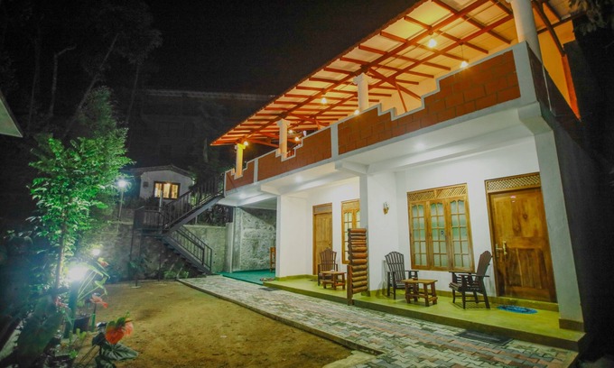 Ella House | Dinaro Guest