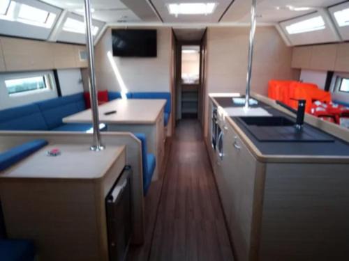 Punat Boat Rental | Dingač