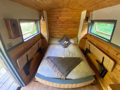 Liverton Apartment | Dingle Glenn secluded woodland cabin