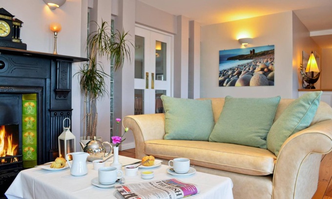 Dingle House | Dingle Harbour Lodge