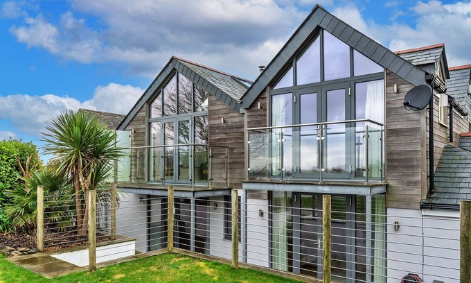Ruan High Lanes House | Dingles Cottage by Interhome
