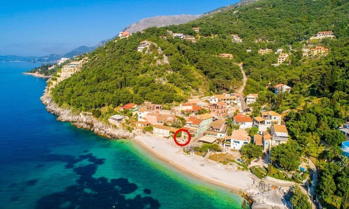 Katavolos Apartment | Dinos - One Bedroom Apartment, Sleeps 4