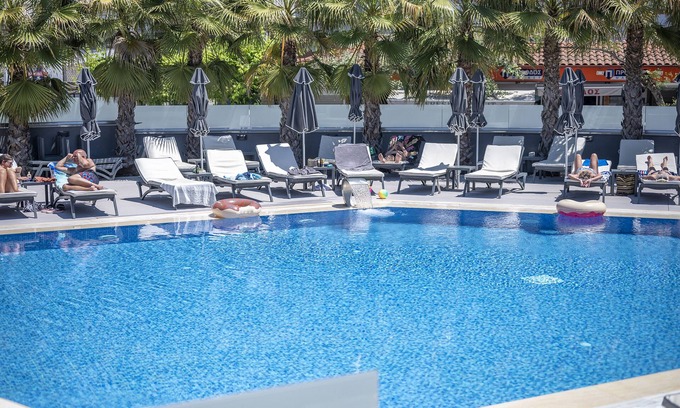 Haniotis Apartment | Dionysos Hotel & Suites