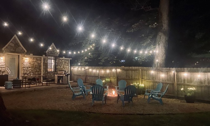 La Follette House | Direct ATV street approved access- no loading/unloading, game room, & a hot tub!