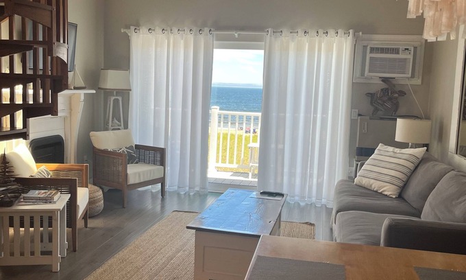 Old Orchard Beach Condo | Direct Beachfront Condo