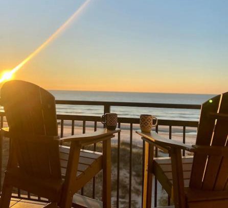Crescent Beach Apartment | Direct Ocean Front 3BR/2BA Dog Friendly