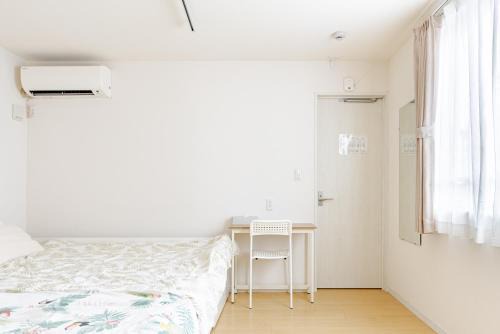 Minato Apartment | Direct to 2 Shinsekai&Tsutenkaku 19 min,Osaka Castle 36 min,Horyuji 54 min,KIX&Nara 70 min,EXPO 22 min,USJ 26 min,Kaiyukan 18 min,Solaniwa 6 min, Kyocera Dome 17 min,15 min to KITA-Osaka-Umeda-HepFive,KuchuTeien,Kitashinchi,22 min to Yumesima-EXPO,casino
