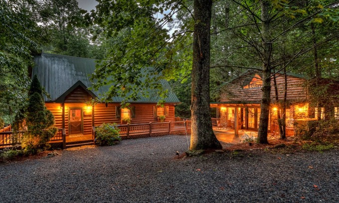 Cherry Log Cabin | Directly on Big Creek/Hot Tub/Game Room/Outdoor Living Space/Remote/True Cabin