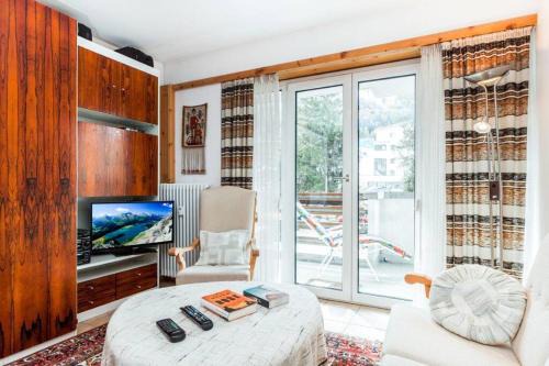 Sankt Moritz-Bad Apartment | Direkt am See - Aussicht - Balkon - TG-Stellplatz