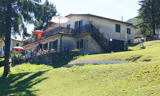 Idro Apartment | Direkt am See mit Terrasse und Zwei Schlafzimmern